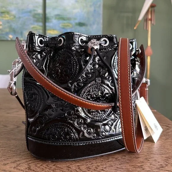 NWT! New! Tory Burch T Monogram Embroidered Patent Bucket Bag -BLACK Large - Picture 4 of 14